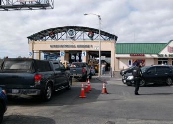 Preparativos en Eagle Pass ante la inminente oleada de paisanos viajeros
