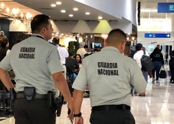 Agentes de la Guardia Nacional señalados por manipular semáforo fiscal