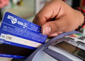 Se registran fraudes con tarjetas bancarias