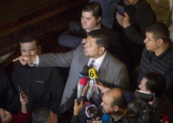 Luis Enrique Orozco renuncia al cargo de gobernador interino en Nuevo León