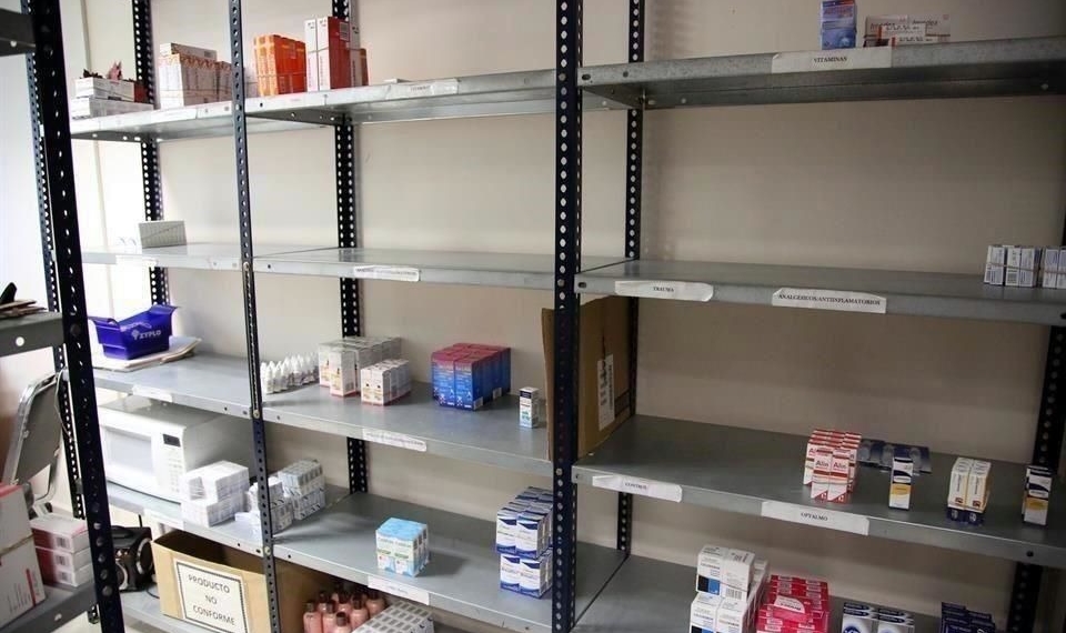 Desabasto en medicamentos por “errores en programación de demanda”: IMSS