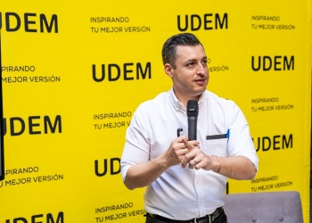 Colosio Riojas descarta ir por vía plurinominal al Senado