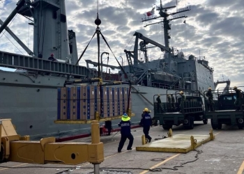 Llegan de China dos buques con más enseres para damnificados de Otis