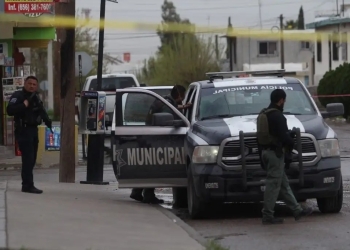 Hallan cuatro cuerpos sin vida dentro de camioneta en Ciudad Juárez