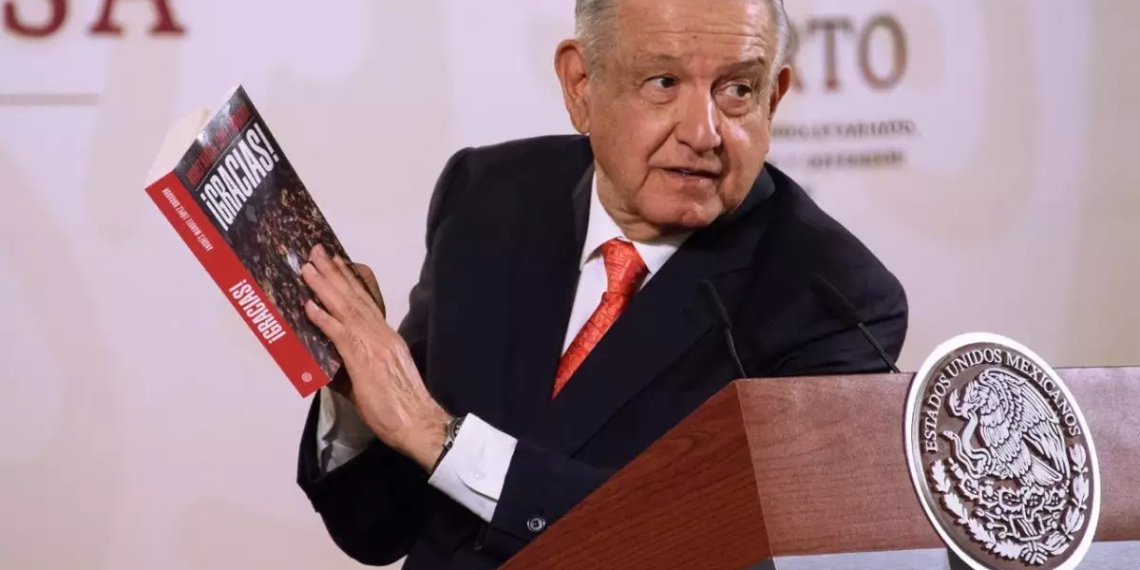 López Obrador presenta su nuevo libro “¡Gracias!”