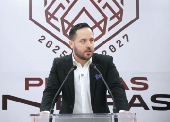 Alcalde de Piedras Negras denuncia estado crítico de los vehículos municipales