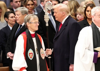 Trump critica a obispa que pidió compasión por inmigrantes y comunidad LGBT+
