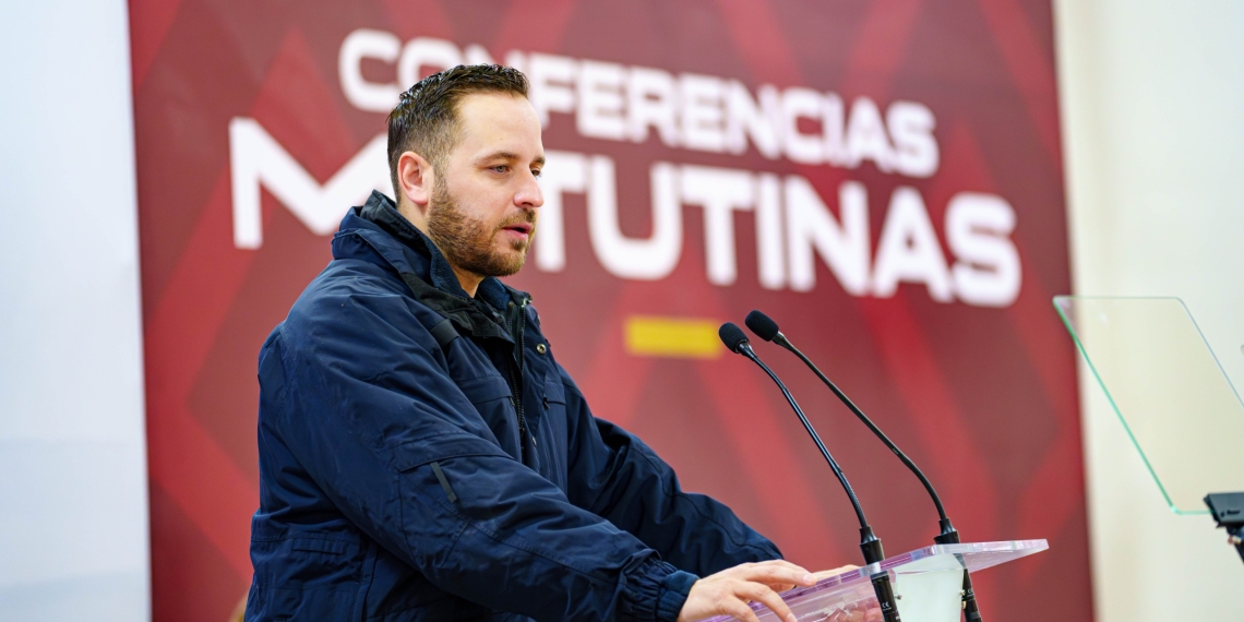 Durante la conferencia matutina, el alcalde Jacobo Rodríguez reafirma su compromiso con la educación