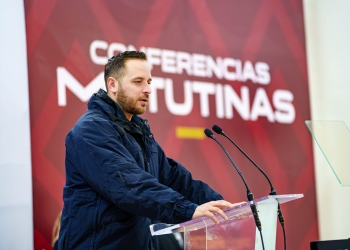 Durante la conferencia matutina, el alcalde Jacobo Rodríguez reafirma su compromiso con la educación