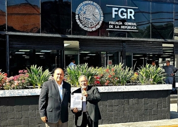 Presentan denuncia contra Tereso Medina Ramírez en la FGR por delito de extorsión