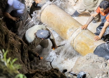 SIMAS realiza reparaciones en fuga de agua en Lázaro Cárdenas y Malvinas