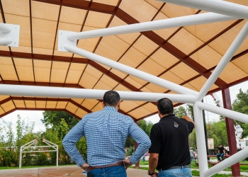 Jacobo Rodríguez supervisa rehabilitación de plaza en la colonia Zaragoza